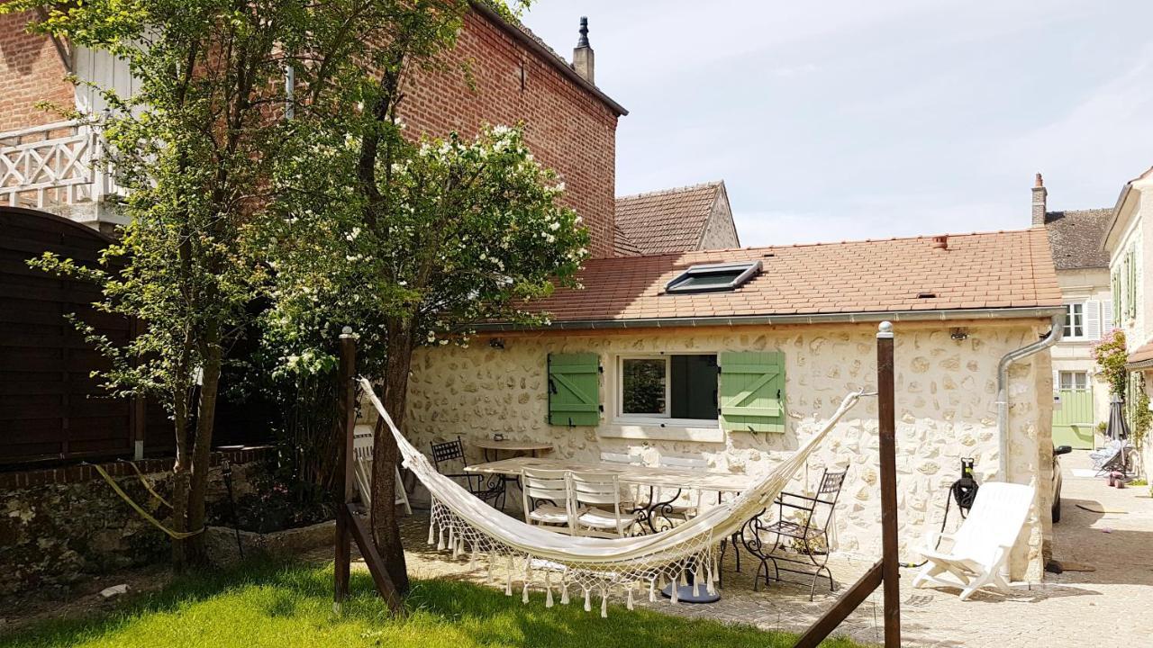Wisteria Cottage Fleurines Eksteriør billede